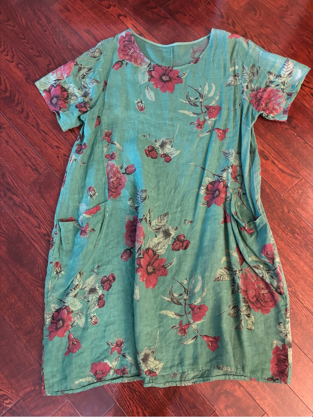 NWOT Linen (100%) Dress 
Made and Bought in Italy 🇮🇹 
Sz Women’s L/XL